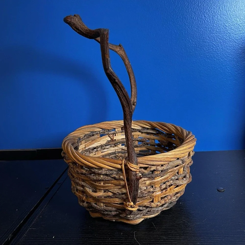 VTG Hand Woven Basket Twisted Root Twig Branch Crooked Handle